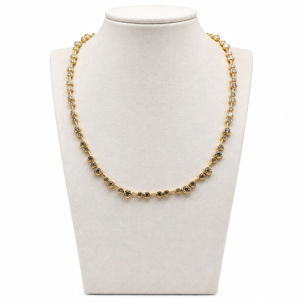 Colar curto crystal line com zitconias dourado zirc. incolor