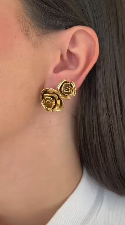 Argola familia fiore dourado P